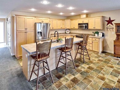 569 West Ln, Molalla, OR 97038 - photo 2