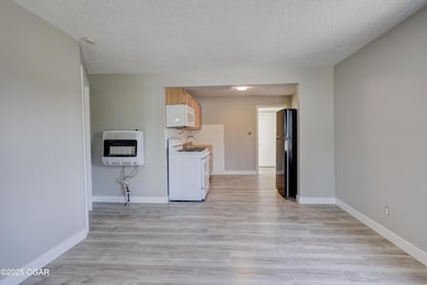 1002 Roosevelt Ave unit 4, Joplin, MO 64801 - photo 3