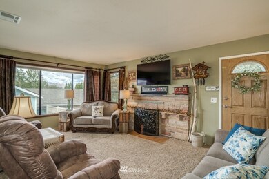 1782 Glen St NE, East Wenatchee, WA 98802 - photo 4