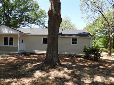 1360 Aladdin St, Shelby, NC 28152 - photo 3