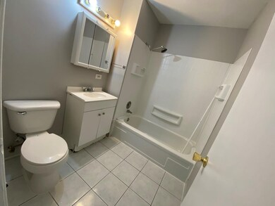 2312 Algonquin Rd unit 11, Rolling Meadows, IL 60008 - photo 5