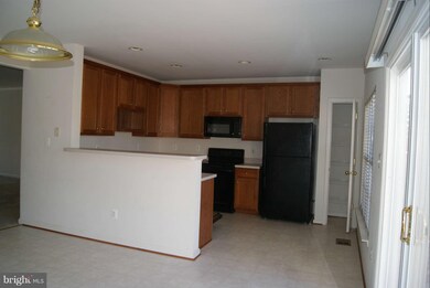 42702 Rolling Rock Square, Chantilly, VA 20152 - photo 7