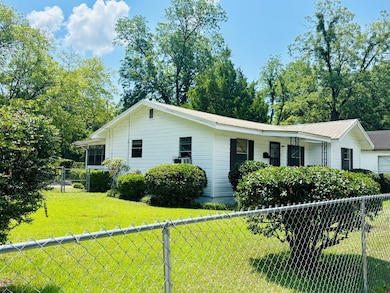 818 Parker St, Dothan, AL 36303 - photo 3