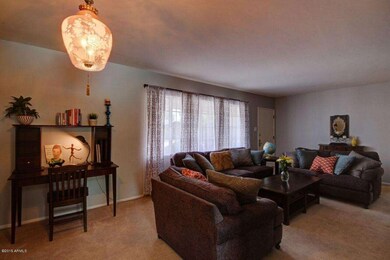 Flower living room 3