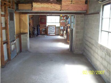 Parking Lot/Garage