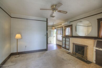 SOUTH UNIT LIVING ROOM