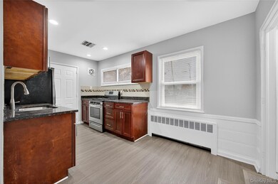 552 Old Country Rd, Plainview, NY 11803 - photo 5