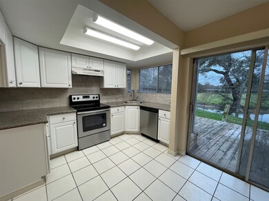 4503 Ravine Dr, Friendswood, TX 77546 - photo 3