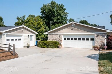 901 Carolyn St, Statesville, NC 28677 - photo 5