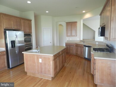 22067 Auction Barn Dr, Ashburn, VA 20148 - photo 5