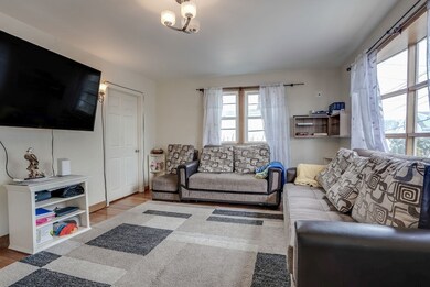 101 Florence St, Everett, MA 02149 - photo 2