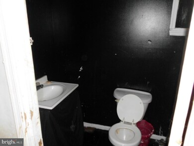 1378 Whitman Ave, Camden, NJ 08104 - photo 5