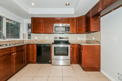 16938 Worden Ln, Friendswood, TX 77546 - photo 6