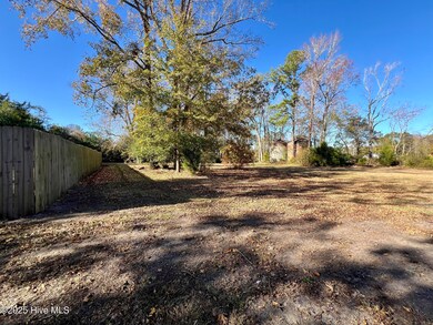 1942 N Carolina 33, Chocowinity, NC 27817 - photo 7