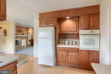 425 S Grant St, Palmyra, PA 17078 - photo 7