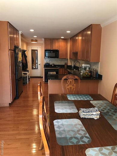 420 James Cir, Royal Oak, MI 48067 - photo 6