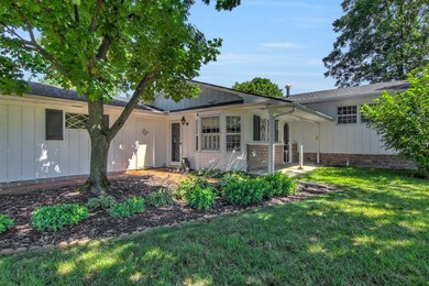 636 E Burrell Dr, Crown Point, IN 46307 - photo 2