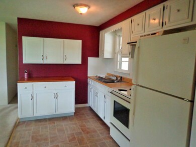 620 Old Stewart Rd, Tennessee Ridge, TN 37178 - photo 5