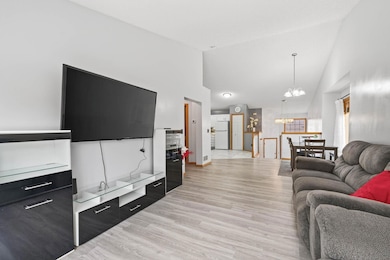 8827 Coffman Path, Inver Grove Heights, MN 55076 - photo 4