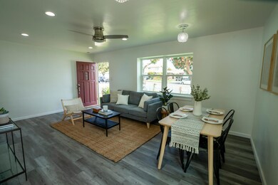 Seawrad living room room pic 1