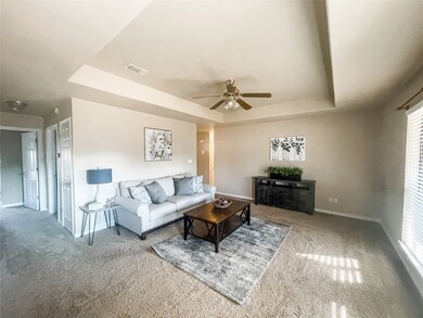 1303 S Howeth St, Gainesville, TX 76240 - photo 4