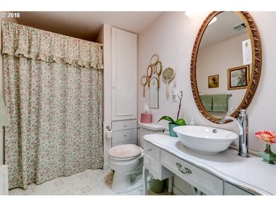 106 S 4th St, Creswell, OR 97426 - photo 5