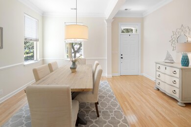 BEAUTIFUL SPACE FOR DINING OR MUSIC ROOM