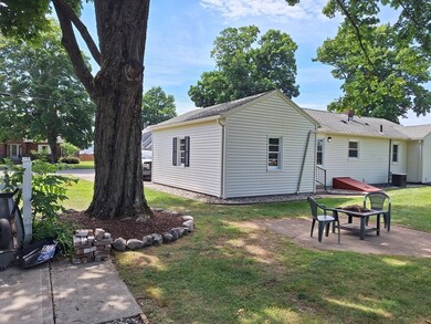 41 Stevens St, Ludlow, MA 01056 - photo 2