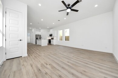 7935 Sunnyhill St, Houston, TX 77088 - photo 4