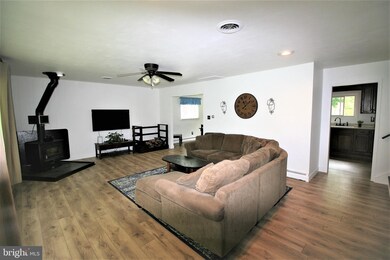 28150 Gaunts Bridge Rd, Columbus, NJ 08022 - photo 6