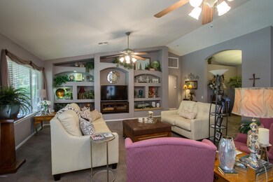 44 N Brighton Ln-10
