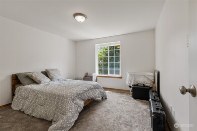 22043 Plateau Ct SE, Yelm, WA 98597 - photo 4