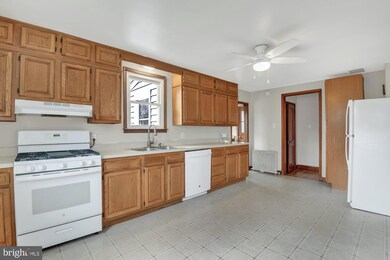 5894 Mineral Hill Rd, Sykesville, MD 21784 - photo 7