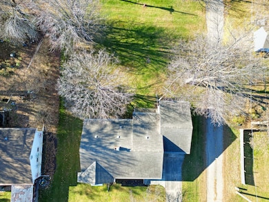 530 3rd St E, Hector, MN 55342 - photo 6