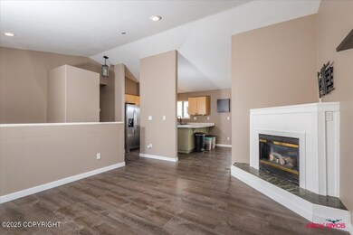 05-1130 W Auklet Ave-5