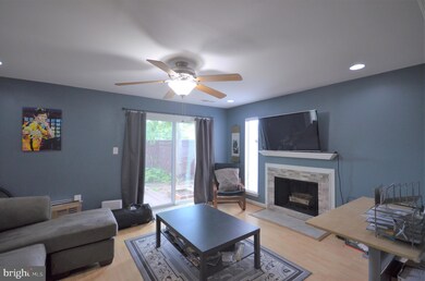 8631 Village Way unit 8, Alexandria, VA 22309 - photo 3