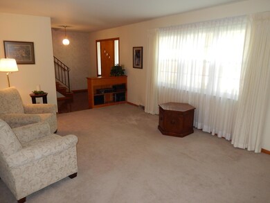 5258 Butternut Ct W, Columbus, OH 43229 - photo 7