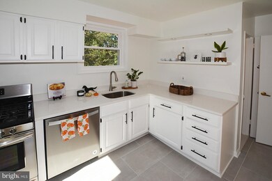 120 E Taylor Run Pkwy, Alexandria, VA 22314 - photo 3