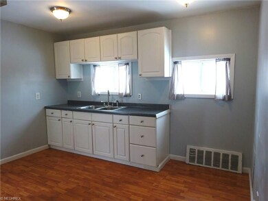 Kitchen: Eat in kitchen newly updated