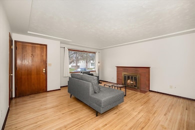 825 E Sanson Ave, Spokane, WA 99207 - photo 2