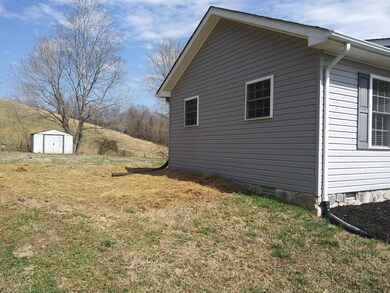5330 Long Branch Rd, Tennessee Ridge, TN 37178 - photo 7
