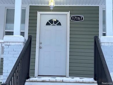 17167 Hasse St, HamtraMcK, MI 48212 - photo 2