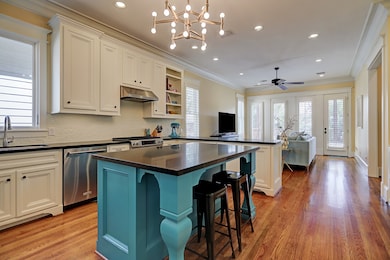 828 E 24th St, Houston, TX 77009 - photo 6