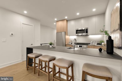 2647 41st St NW unit 2, Washington, DC 20007 - photo 4