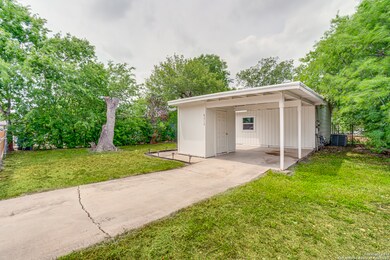 8215 Lazy Creek Dr, San Antonio, TX 78242 - photo 3