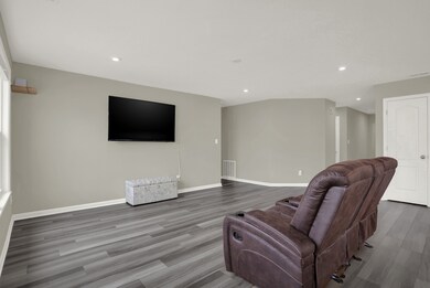 8130 Lythrium Way, Cartersburg, IN 46168 - photo 6