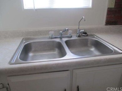 13916 Tam o Shanter Dr, Victorville, CA 92395 - photo 5