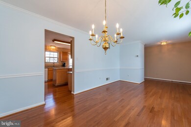 6596 Wicklow Dr, Sykesville, MD 21784 - photo 5