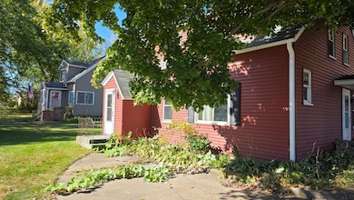 209 W Euclid Ave, Barron, WI 54812 - photo 2