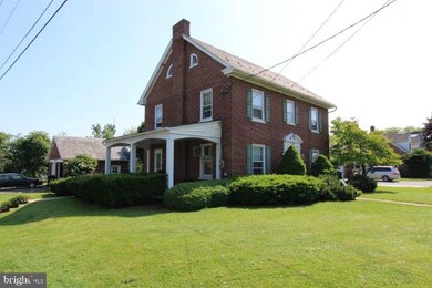 164 E Main St, Leola, PA 17540 - photo 3